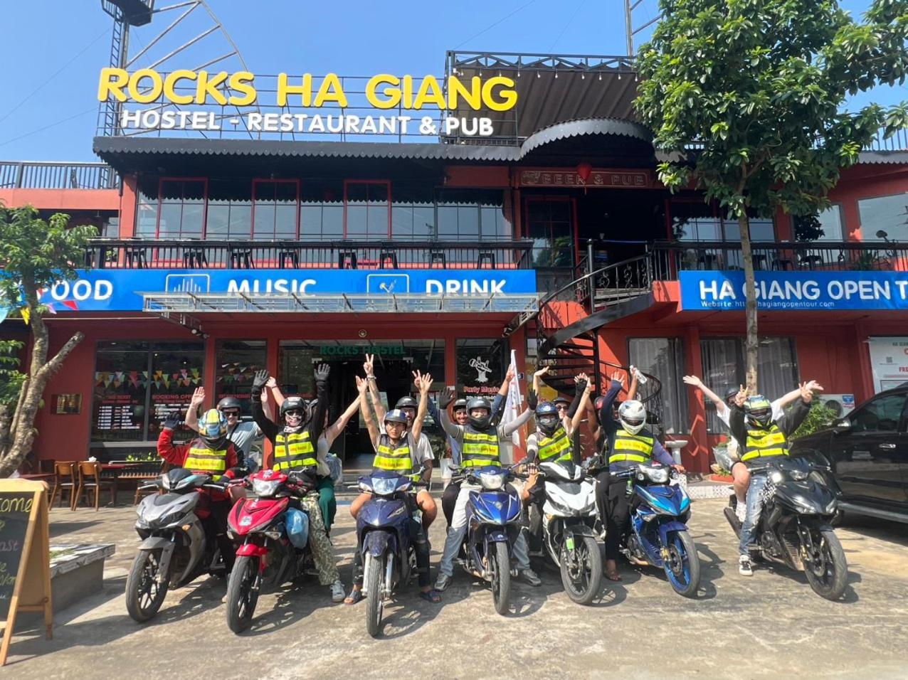 Rocks Ha Giang Hostel & Tour Kültér fotó